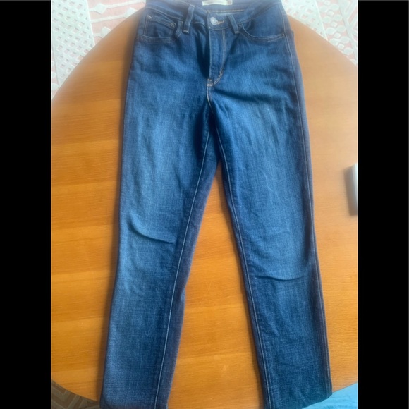 Levi’s 721 High Rise Skinny Jeans - Picture 6 of 7